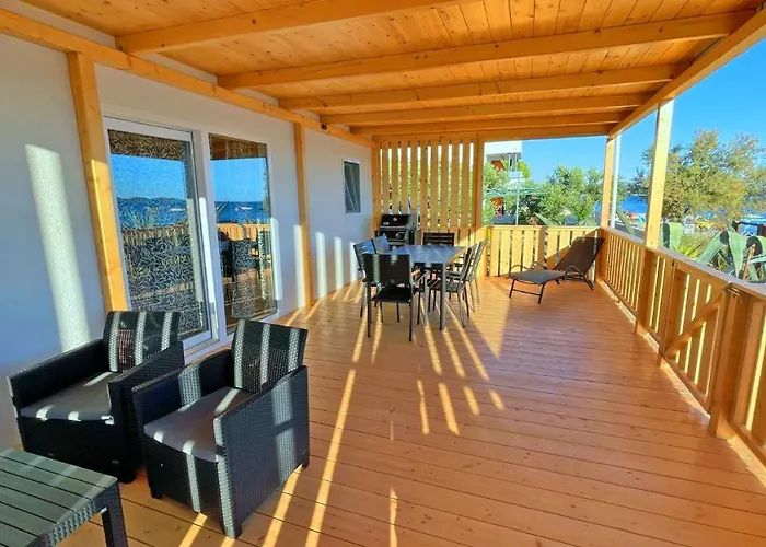 Janice Дом отдыха Пакоштане