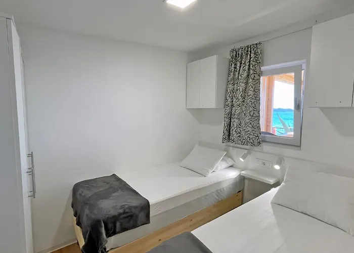 Дом отдыха Janice Пакоштане